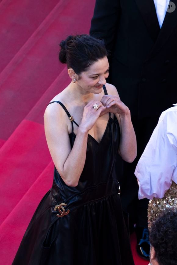 Marion Cotillard - Montée des marches du film " Karma " lors du 79ème Festival International du Film de Cannes, le 15 mai 2026. © Camilla Canalini / Bestimage