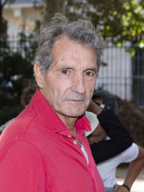 Loin de l’agitation parisienne, Jean-Jacques Bourdin se réfugie dès qu’il le peut dans sa maison située dans les Cévennes, non loin de là où il a grandi