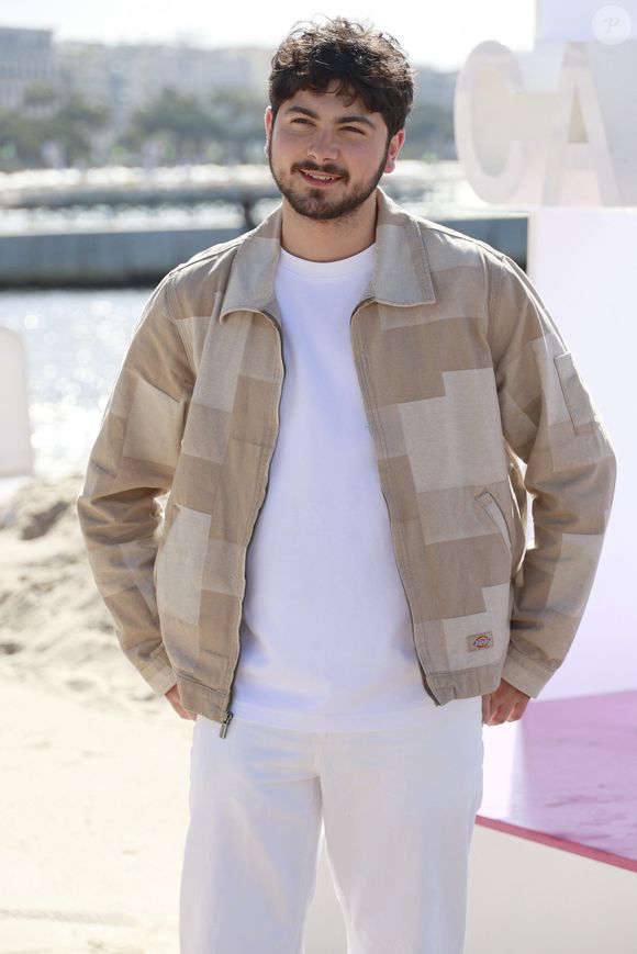 Florian Abboud pour "PLus belle la vie encore plus belle", à la 8ème édition du festival CANNESERIES à Cannes le samedi 26 avril 2025. © Christophe Aubert via Bestimage