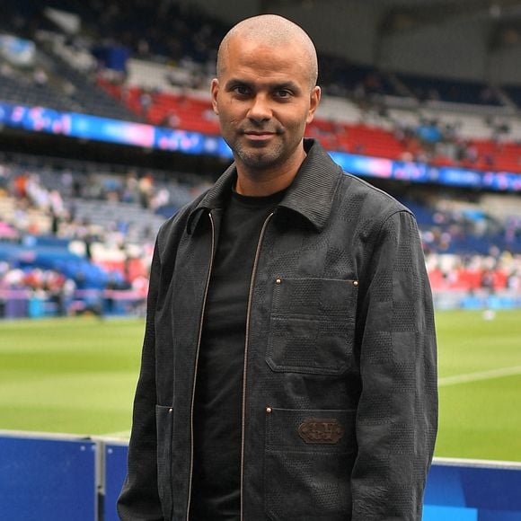 Tony Parker avant l'épreuve finale de football opposant la France à l'Espagne lors des Jeux Olympiques de Paris 2024 (JO) au Parc des Princes, à Paris, France, le 9 août 2024. © Jacovides-Perusseau/Bestimage