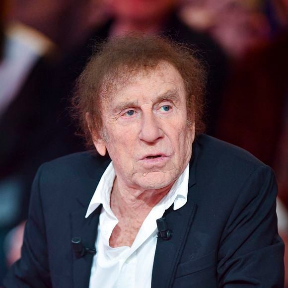 Alain Souchon lors de l'enregistrement de l'émission "Famille je vous aime" présentée par M.Drucker et qui sera diffusée le 29 décembre sur France 3, au studio Rive gauche, à Paris, France, le 2 décembre 2025. © Gaffiot-Perusseau/Bestimage