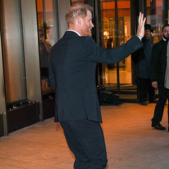 Le prince Harry à la sortie des WellChild Awards à Londres le 8 septembre 2025. © Backgrid UK/ Bestimage