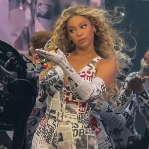 Beyoncé va-t-elle avoir de nouveau recours à la voiture volante ou prendra-t-elle un nouveau tournant pour la suite de ses concerts ?


Beyonce se produit lors du dernier concert de sa tournée Cowboy Carter Tour au Tottenham Hotspur Stadium à Londres, Royaume-Uni, le 16 juin 2025. Photo by Splash News/ABACAPRESS.COM