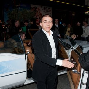 Faudel lors de l'ouverture de la première édition du Festival International du Film de Boulogne Billancourt au cinéma Pathé à Paris, France, le 1er avril 2011. Photo by Nicolas Genin/ABACAPRESS.COM