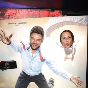 Jeanfi Janssens et Anne Mondy  ( fille de Pierre Mondy ) à la 150 ème du spectacle "Tombé du ciel" de Jeanfi Janssens à la Comédie des Champs Elysées à Paris le 13 février 2025. Spectacle suivi d'une réception Restaurant Manko. © Cédric Perrin / Bestimage