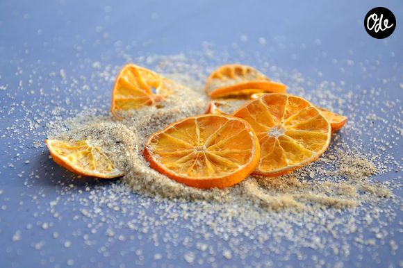 Mélangez deux cuillères de bicarbonate avec le jus d'une orange.

Pexels