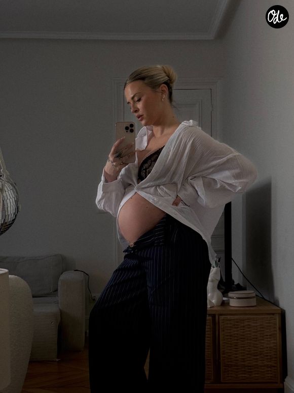 Quelques jours après leur arrivée, elle a partagé une tendre photo avec ses deux filles sur Instagram.

Kelly Vedovelli a donné naissance à son premier enfant. Compte Instagram