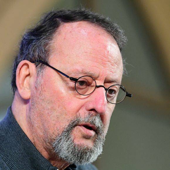 Jean Reno lors de la 164ème vente des Hospices de Beaune sous les Halles de Beaune le 17 novembre 2024.

Romain Doucelin / Bestimage