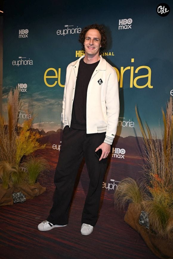 Il remercie chaleureusement ceux qui se sont occupés de lui.

Paul de Saint-Sernin - Première de la série "Euphoria - Saison 3" au cinéma Le Grand Rex à Paris, le 26 avril 2026.
© Gédéon Taïeb/Bestimage