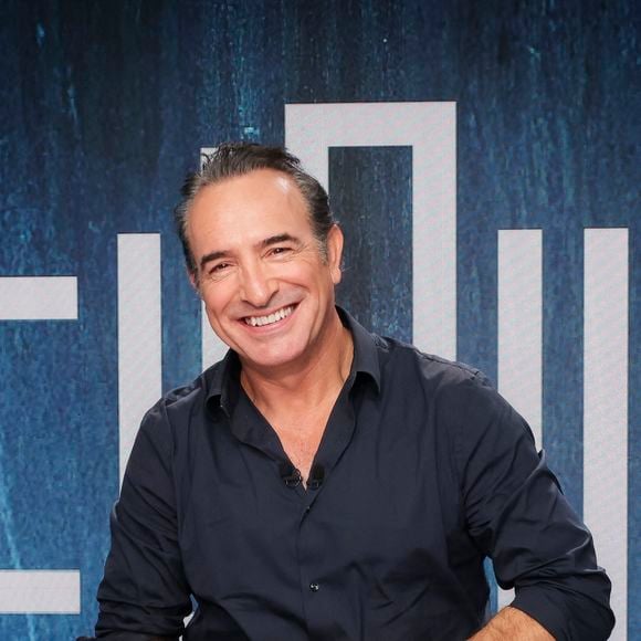 Exclusif - Jean Dujardin, sur le plateau de Clique présenté par M.Achour, et diffusé sur Canal + le 27 octobre 2025, à Paris, France, le 21 octobre 2025. © Jack Tribeca/Bestimage