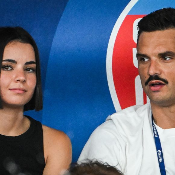 Florent Manaudou inquiet pour son couple 

Florent Manaudou et sa nouvelle compagne Lola Dumenil dans les tribunes lors des Championnats de France de natation à Chartres. © Matthieu Mirville/Bestimage