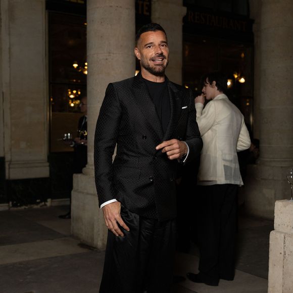 Exclusif - Ricky Martin - Arrivées au dîner Tom Ford au restaurant Le Grand Véfour lors de la fashion week Prêt à Porter femme automne/hiver 2026-2027 (PFW) le 4 mars 2026.

© Sarkissian / Delpech / Melloul / Bestimage