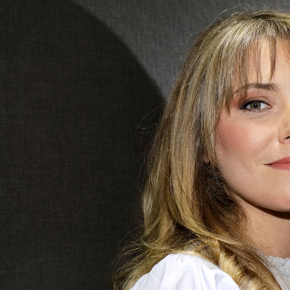 Portrait de Emma Daumas à Paris le 13 novembre 2020.

© Cédric Perrin / Bestimage