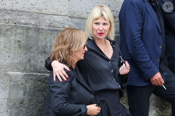 Maïtena Biraben - Sorties des obsèques de Thierry Ardisson en l’église Saint-Roch de Paris, France, le 17 juillet 2025. © Clovis-Jacovides/Bestimage