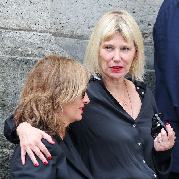 Maïtena Biraben - Sorties des obsèques de Thierry Ardisson en l’église Saint-Roch de Paris, France, le 17 juillet 2025. © Clovis-Jacovides/Bestimage