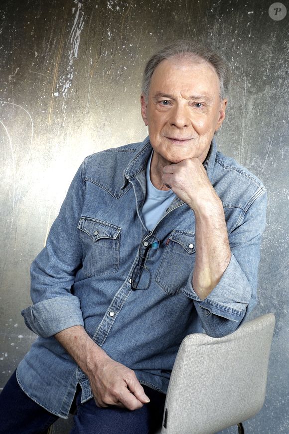 Ils ont eu une fille prénommée Eléa ! 

Exclusif - Portrait de Herbert Léonard lors de l'enregistrement de l'émission "Chez Jordan de Luxe" à Paris. Le 8 octobre 2024
© Cédric Perrin / Bestimage