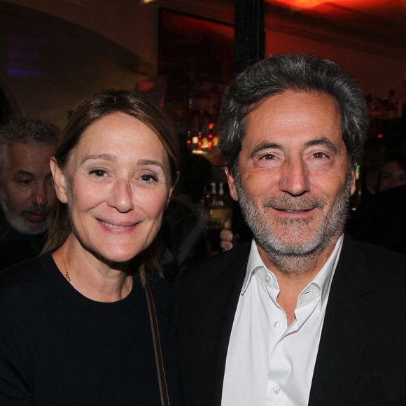 C'est avec Eric Ghebali que Daniela Lumbroso a accueilli Flora.

Daniela Lumbroso, Éric Ghebali lors de la soirée de remise du prix du Café de Flore (31ème édition) à Paris le 5 novembre 2025.

© Philippe Baldini / Bestimage