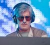 Kavinsky, de son vrai nom Vincent Belorgey, est mort brutalement à l’âge de 50 ans.

Kavinsky, lors du Festival 4L au Chalet des Iles à Paris. 

© Sitraka Ramiandrasoa/Bestimage