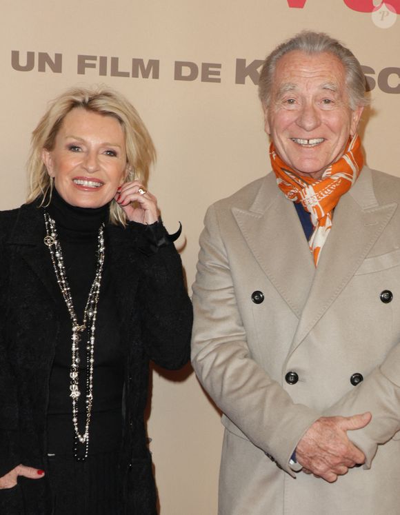 Sophie Davant et son compagnon William Leymergie - Avant-première du film "Ma Mère, Dieu et Sylvie Vartan" au cinéma Pathé Palace à Paris le 17 mars 2025. © Coadic Guirec/Bestimage