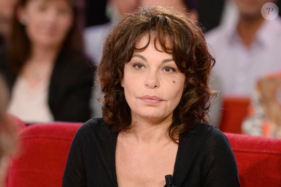 Le monde de la culture est en deuil avec le triste décès de l'actrice et réalisatrice Isabelle Mergault, disparue ce vendredi.

Isabelle Mergault - Enregistrement de l'émission "Vivement Dimanche" à Paris. - Invités principal Valérie Lemercier