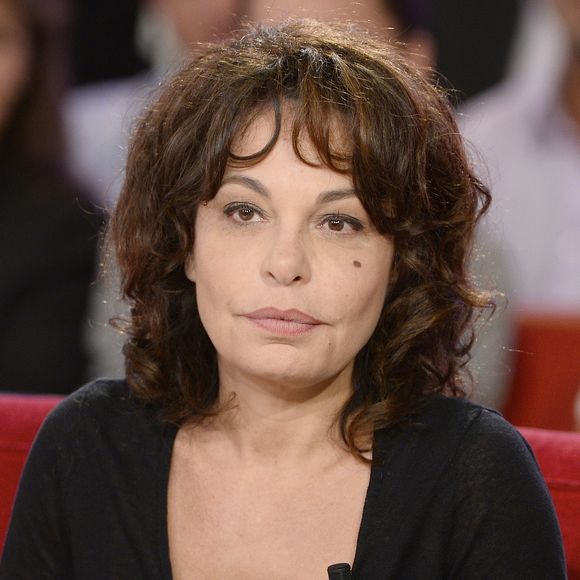 Le monde de la culture est en deuil avec le triste décès de l'actrice et réalisatrice Isabelle Mergault, disparue ce vendredi.

Isabelle Mergault - Enregistrement de l'émission "Vivement Dimanche" à Paris. - Invités principal Valérie Lemercier