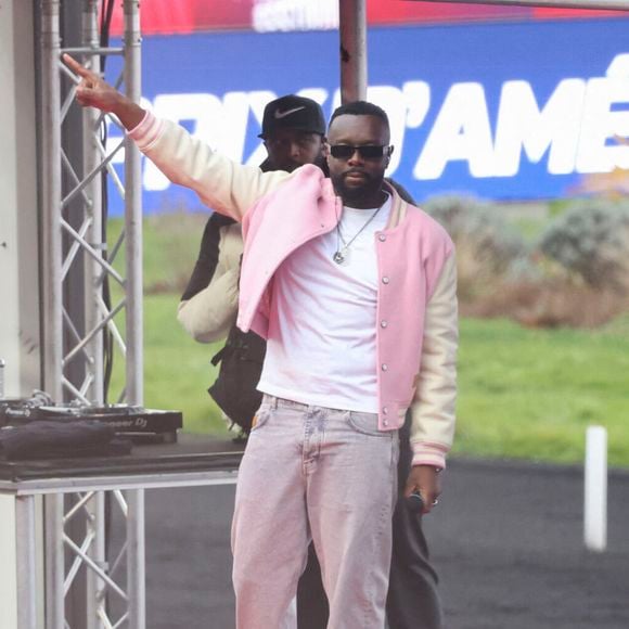 Il en est sorti ce vendredi 27 mars 2026 et a été présenté à un juge d'instruction

Show de de Gims lors du 105ème Prix d'Amérique à l'Hippodrome de Vincennes le 25 janvier 2026.© Michael Baucher/PsnewZ/Bestimage