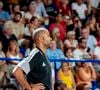 Loin des terrains et de son quotidien, il est confronté à l'absence de nouvelles de ses fils. 

Tony Parker lors du match la Chorale de Roanne vs LDLC ASVEL, 1ère édition de l’Adidas élite Three Tournament à la halle André Vacheresse à Roanne, le 06/09/2026. © Sandrine Thesillat / PsNewZ / Bestimage