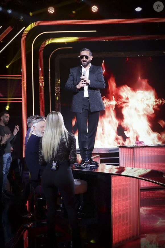 Exclusif - Cyril Hanouna, sur le plateau de l’émission « TPMP » La dernière sur C8,  présentée par C.Hanouna et diffusée en direct sur C8, Paris, France, le 27 fevrier 2025. © Jack Tribeca / Bestimage