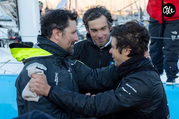 Le Podium du Vendée Globe 2024-2025 - Yoann Richomme (2ème), Charlie Dalin (1er) et Sebastien Simon (3eme) - Les Sables d'Olonne le 17/01/2025. © Alexis Courcoux/Psnewz/Bestimage