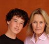 L'ancien mannequin n'était pas seule lors du photocall : elle est venue accompagnée de son fils de 15 ans, Giuliano.

Estelle Lefébure et son fils Giulano Ramette au photocall du village lors des Internationaux de France de Tennis de Roland Garros 2026, à Paris, France, le 29 mai 2026. © Dominique Jacovides/Bestimage