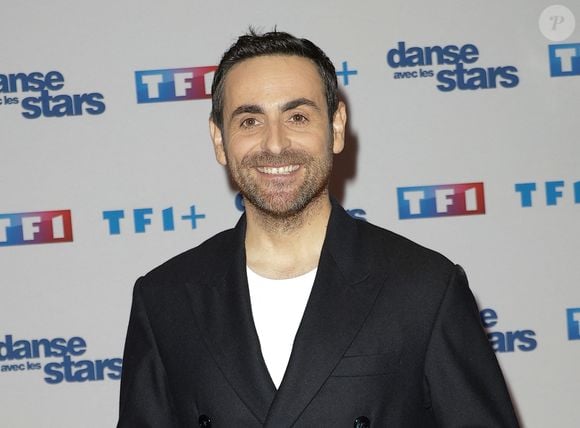 Camille Combal - Photocall de lancement de la saison 2026 de "Danse avec les stars" (DALS) au siège de TF1 à Boulogne-Billancourt le 18 décembre 2025. © Coadic Guirec/Bestimage