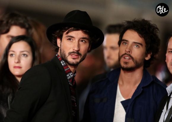 Jérémy Frérot et Flo Delavega  lors de la  16ème édition des NRJ Music Awards à Cannes, le 13 décembre 2014.

Photo de Dominique Jacovides / Bestimage