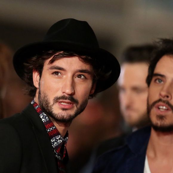 Jérémy Frérot et Flo Delavega  lors de la  16ème édition des NRJ Music Awards à Cannes, le 13 décembre 2014.

Photo de Dominique Jacovides / Bestimage