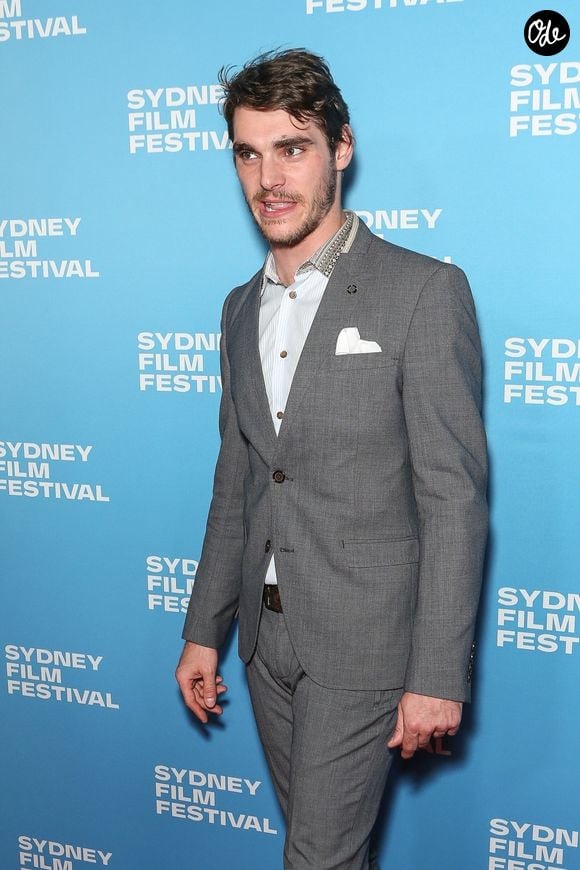 Ses représentants ont salué un comédien engagé. “C’est avec une profonde tristesse que nous annonçons le décès tragique de RJ Mitte, acteur bien-aimé, philanthrope et fervent défenseur des droits des personnes en situation de handicap”

RJ Mitte lors de la première du film 'Standing Up for Sunny' à Sydney en Australie, le 13 juin 2019. Backgrid Australia / Bestimage