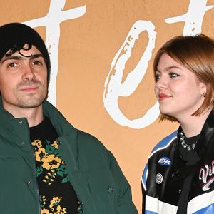Florian Rossi et sa compagne Louane Emera - Avant-première du film "Cet été-là" au cinéma Pathé Wepler à Paris le 3 janvier 2022. © Coadic Guirec/Bestimage