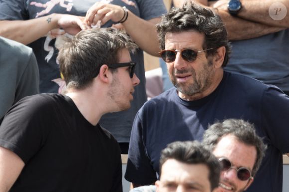 "22 ans que mon cœur s’est arrêté de battre pour battre un peu plus fort chaque jour", a légendé l'artiste sous son carrousel de photos qui a particulièrement touché les internautes. 

Patrick Bruel, son fils Oscar Bruel dans les tribunes lors des Internationaux de France de Tennis de Roland Garros 2025. Paris, © Jacovides / Moreau / Bestimage