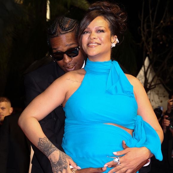 ASAP Rocky et sa femme Rihanna (enceinte) - Descente des marches du film « Highest 2 Lowest » lors du 78ème Festival International du Film de Cannes, au Palais des Festivals à Cannes. Le 19 mai 2025
© Jacovides-Moreau / Bestimage
