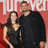Laure Manaudou embarque son frère Florent, Elsa Bois et sa fille Manon pour une journée sensations fortes en mer