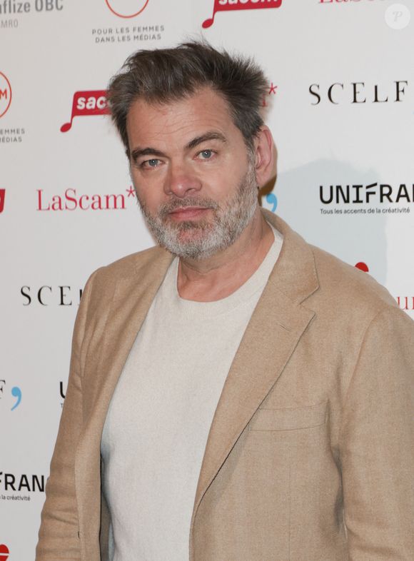 La Fédération Française de Cyclisme recommande vivement ce sport pour lutter contre la sédentarité.

Clovis Cornillac - 32ème cérémonie des Trophées du film français à l'hôtel Intercontinental à Paris le 4 février 2025. © Coadic Guirec/Bestimage