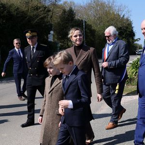 Le prince Albert II de Monaco, La princesse Charlène de Monaco, La princesse Gabriella de Monaco, comtesse de Carladès, Le prince Jacques de Monaco, marquis des Baux lors d'une visite à Plévenon, Côtes-d'Armor le 9 avril 2025.

© Dominique Jacovides / Bestimage