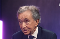 Bernard Arnault dans LEGEND.