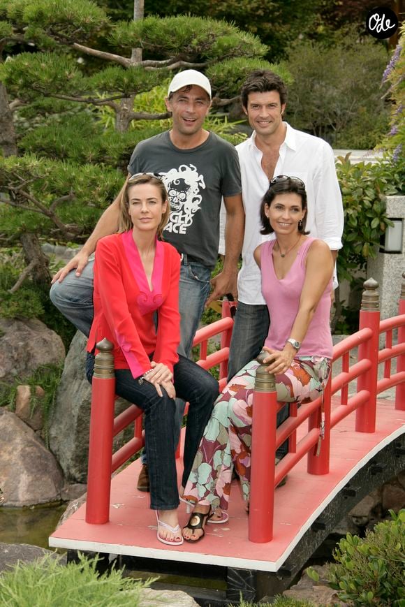 Mais cette fois, il ne s'agira pas simplement de rencontrer les trois comédiennes.

Archives - Bénédicte Delmas, Adeline Blondieau, Frédéric Deban et Franck Jolly - Photocall de la série ''Sous le Soleil'' pendant Festival de Télévision de Monte-Carlo, le 1er juillet 2005. © Frédéric Piau/Bestimage