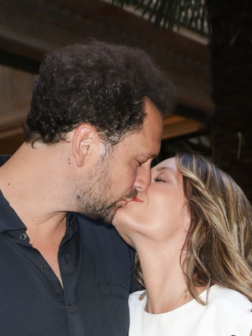 "L'amour jusqu'au bout du monde" : Très loin de Paris, Gennifer Demey et Éric Antoine s’offrent des vacances à plus de 15 000 km de l'hexagone