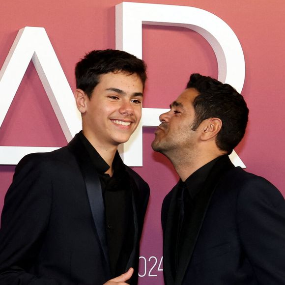 Jamel Debbouze et son fils Léon - Photocall des lauréats (press room) lors de la 49ème édition de la cérémonie des César à l’Olympia à Paris le 23 février 2024

© Dominique Jacovides / Olivier Borde / Bestimage