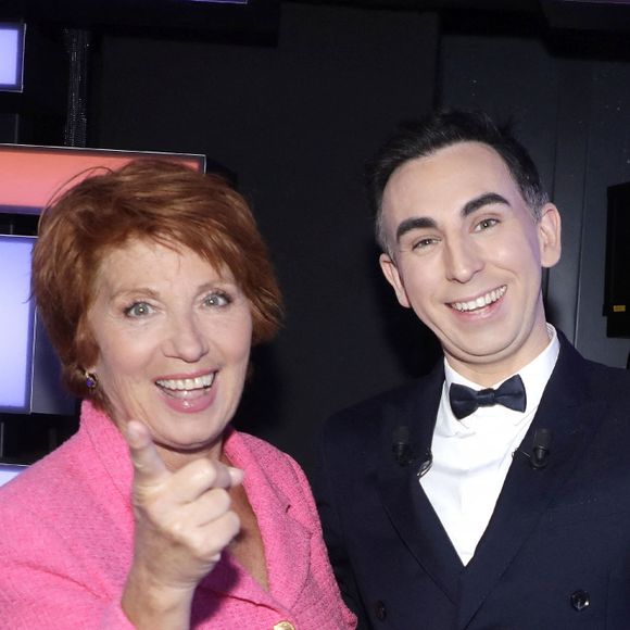 Exclusif - Jordan de Luxe reçoit Véronique Genest sur le plateau de son émission "Chez Jordan de Luxe" à Paris le 31 octobre 2023. © Cédric Perrin / Bestimage