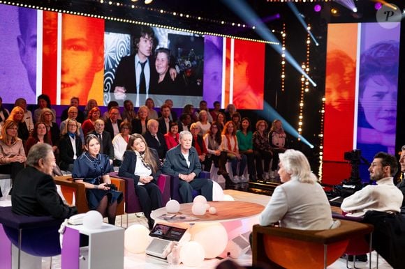 Exclusif - Linh, Michele et Philippe lors de l'enregistrement de l'émission "Famille je vous aime" présentée par Michel Drucker et qui sera diffusée le vendredi 29 mai sur France 3, à Paris, France, le 4 décembre 2025. © Gaffiot-Perusseau/Bestimage