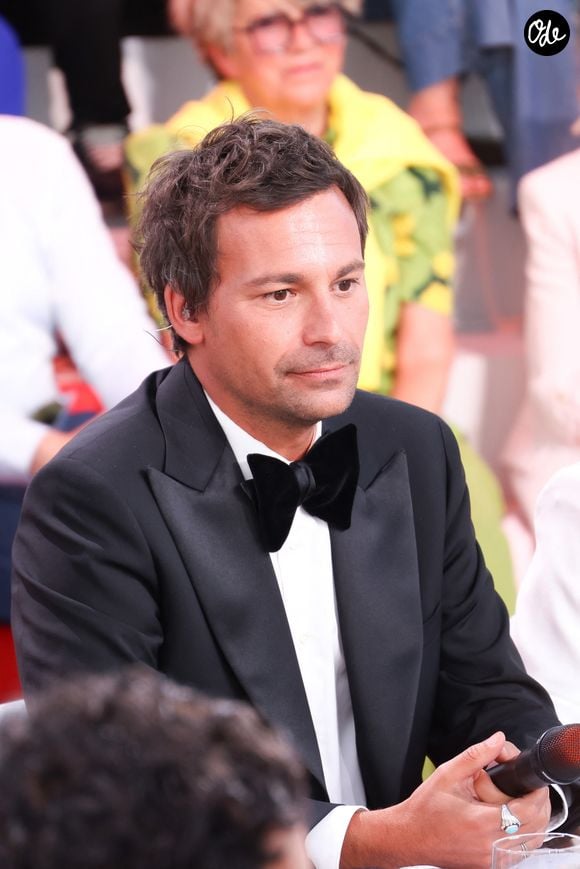 "La fin de saison signera également celle de mon aventure à France Inter", annonce-t-il. 

Exclusif - Bertrand Chameroy - Plateau de l'émission "C à vous" lors du 79ème Festival International du Film de Cannes le 13 mai 2026. © Jack Tribeca / Bestimage