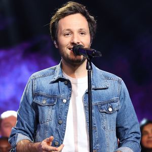 Vianney - Les personnalités se mobilisent lors de la 37ème édition du Téléthon sur le plateau de France 2, avec pour parrain Vianney. Cette année, 80,6 millions de dons ont été promis. Le 9 décembre 2023. © Coadic Guirec / Bestimage