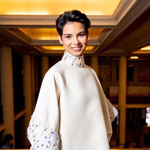 Eve Gilles (Miss France 2024) au défilé Stéphane Rolland Collection Haute Couture Automne/Hiver 2025-2026 lors de la Fashion Week de Paris (PFW) au théâtre des Champs-Élysées, à Paris, France, le 8 juillet 2025. © Pierre Perusseau/Bestimage