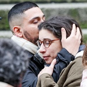 Pia Laborde, la fille de C.Laborde - Sortie des obsèques de Catherine Laborde en l’église Saint-Roch à Paris, le 6 février 2025. Décédée le 28 janvier 2025 à l'âge de 73 ans, l'ancienne présentatrice météo de TF1 (1988 - 2017) était atteinte de la maladie neurodégénérative à corps de Lewy. 
© Jacovides - Moreau / Bestimage